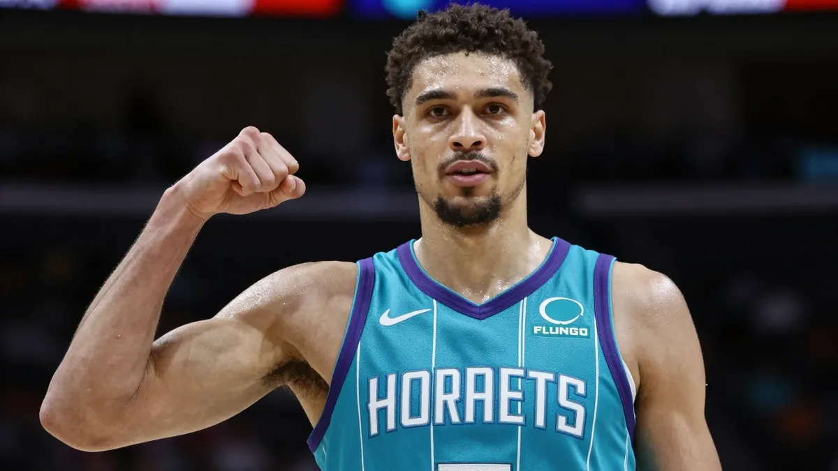 Discover the top 5 all-time Charlotte Hornets scoring leaders, including Kemba Walker, Dell Curry, and Larry Johnson, who...